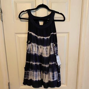 ♥️♥️Sleeveless FLOWY top !!